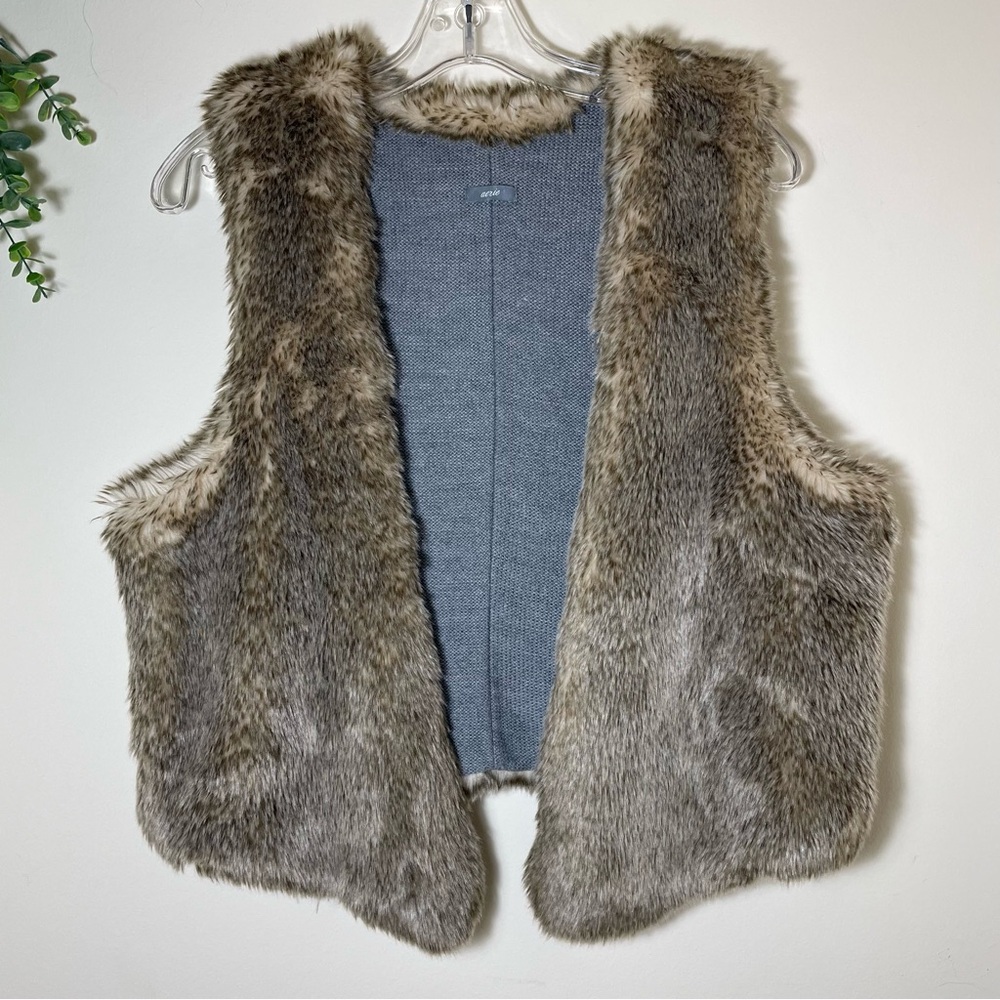 ❄️Aerie | Faux Fur Cropped Open Front Vest One size